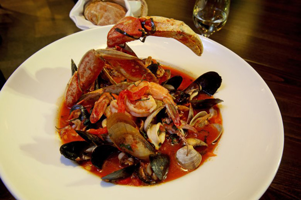 amaro-bistro-cioppino